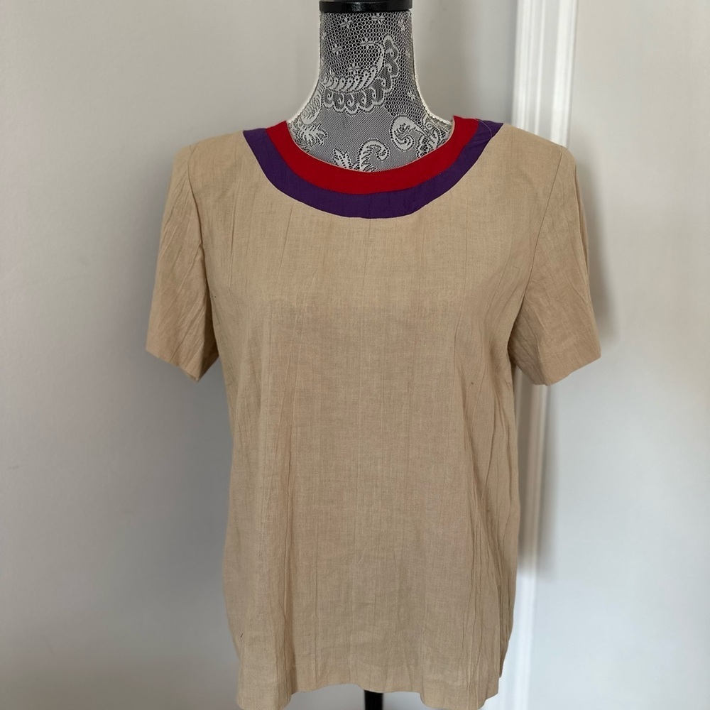 Orvis Vintage Women’s Sz: M Tan Creped Cotton Top Colorful Collar Shoulder Pads.